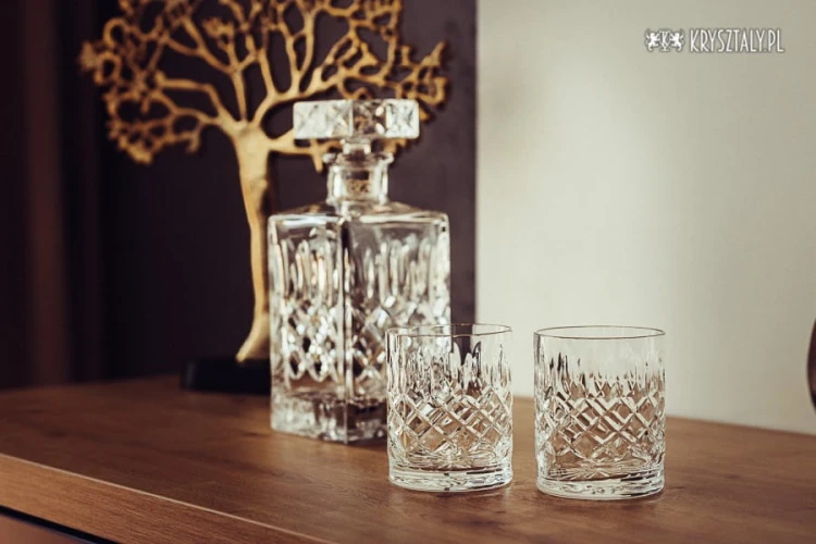 Zestaw do whisky: kryształowa karafka + kryształowe szklanki do whisky 4szt w opakowaniu prezentowym Elixir EZ11