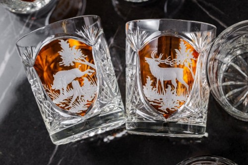 Prezent dla myśliwego – kryształowe szklanki do whisky z motywem myśliwskim bursztynowe MK80 6szt