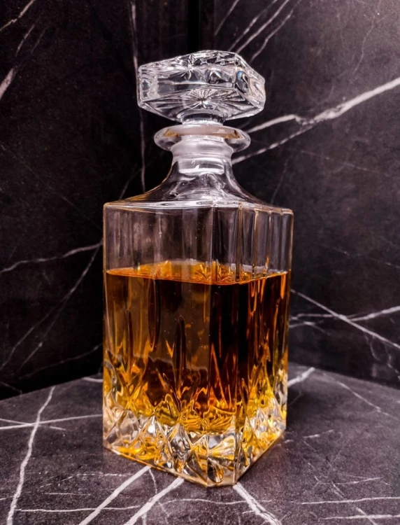 Zestaw do whisky: kryształowa karafka+ kryształowe szklanki do whisky 6szt Crystalline Opera
