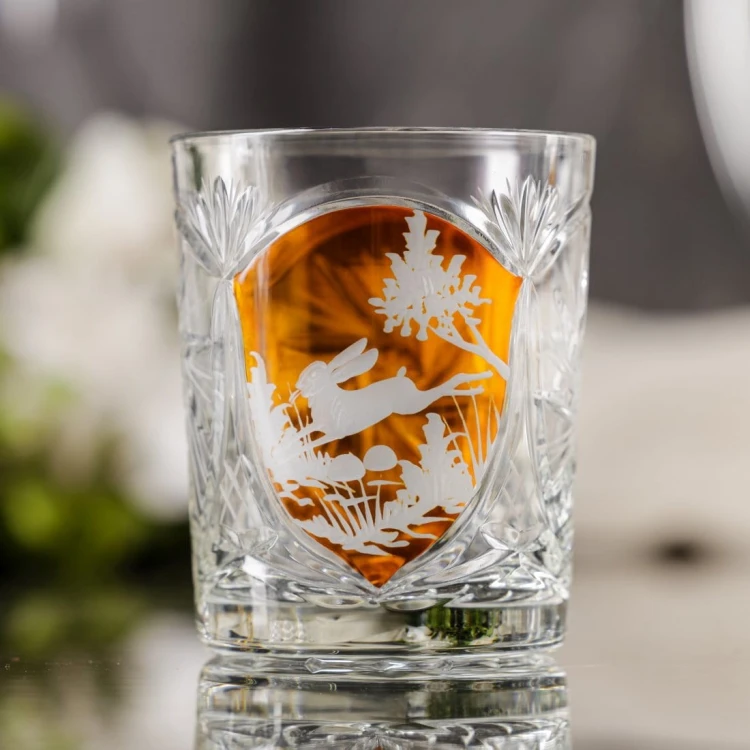 Prezent dla myśliwego – kryształowa szklanka do whisky z motywem myśliwskim bursztynowa MK80 1szt